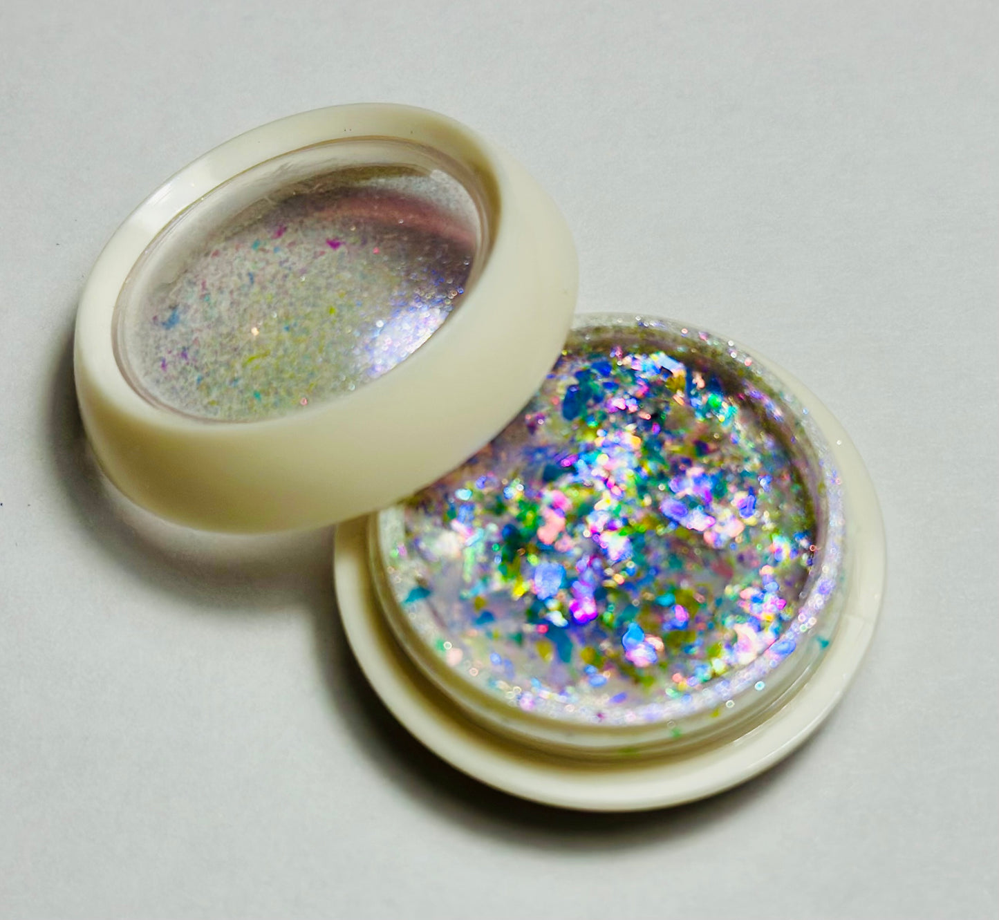 Opal nail foil flakes