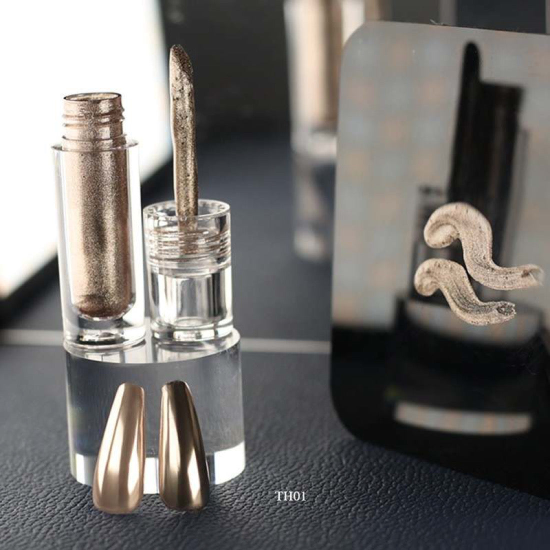 Metal effect mirror liquid