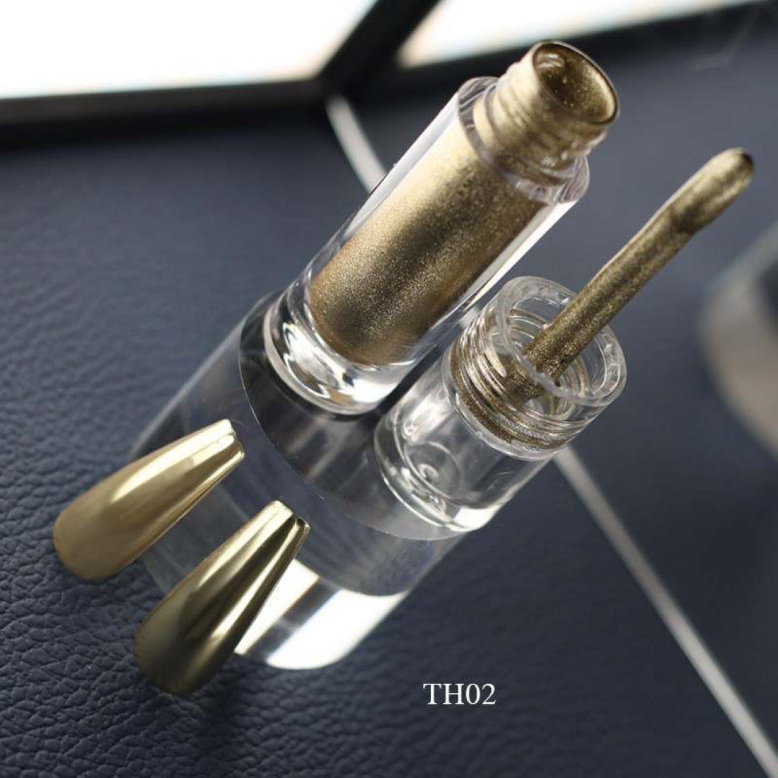 Metal effect mirror liquid