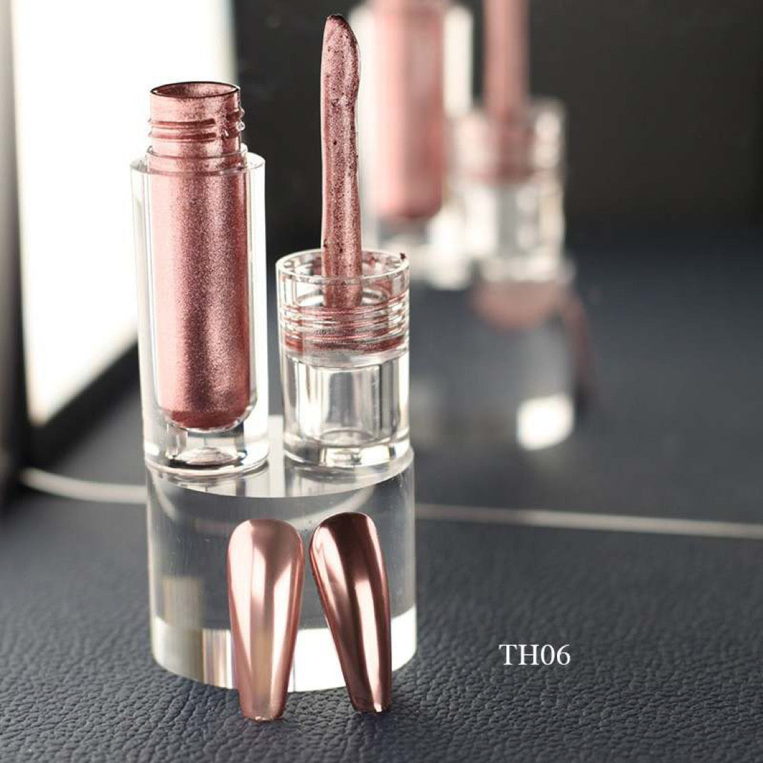 Metal effect mirror liquid